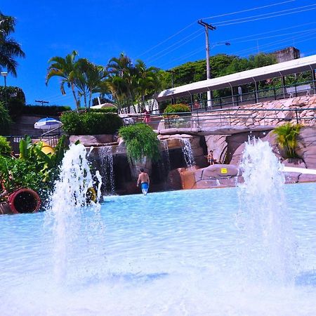 Diroma Resort Com Um Dia No Acqua Park Caldas Novas Exteriér fotografie