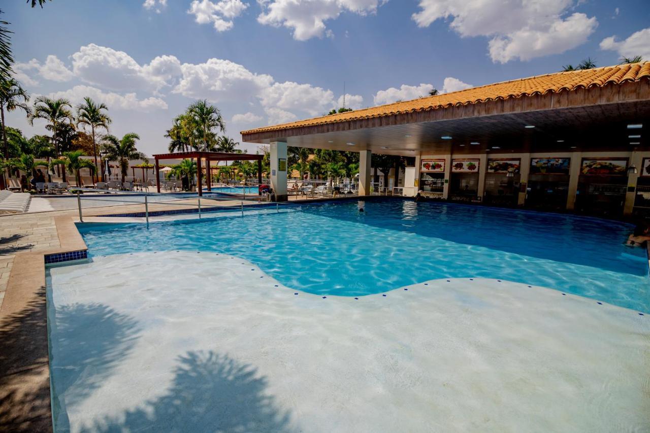 Diroma Resort Com Um Dia No Acqua Park Caldas Novas Exteriér fotografie