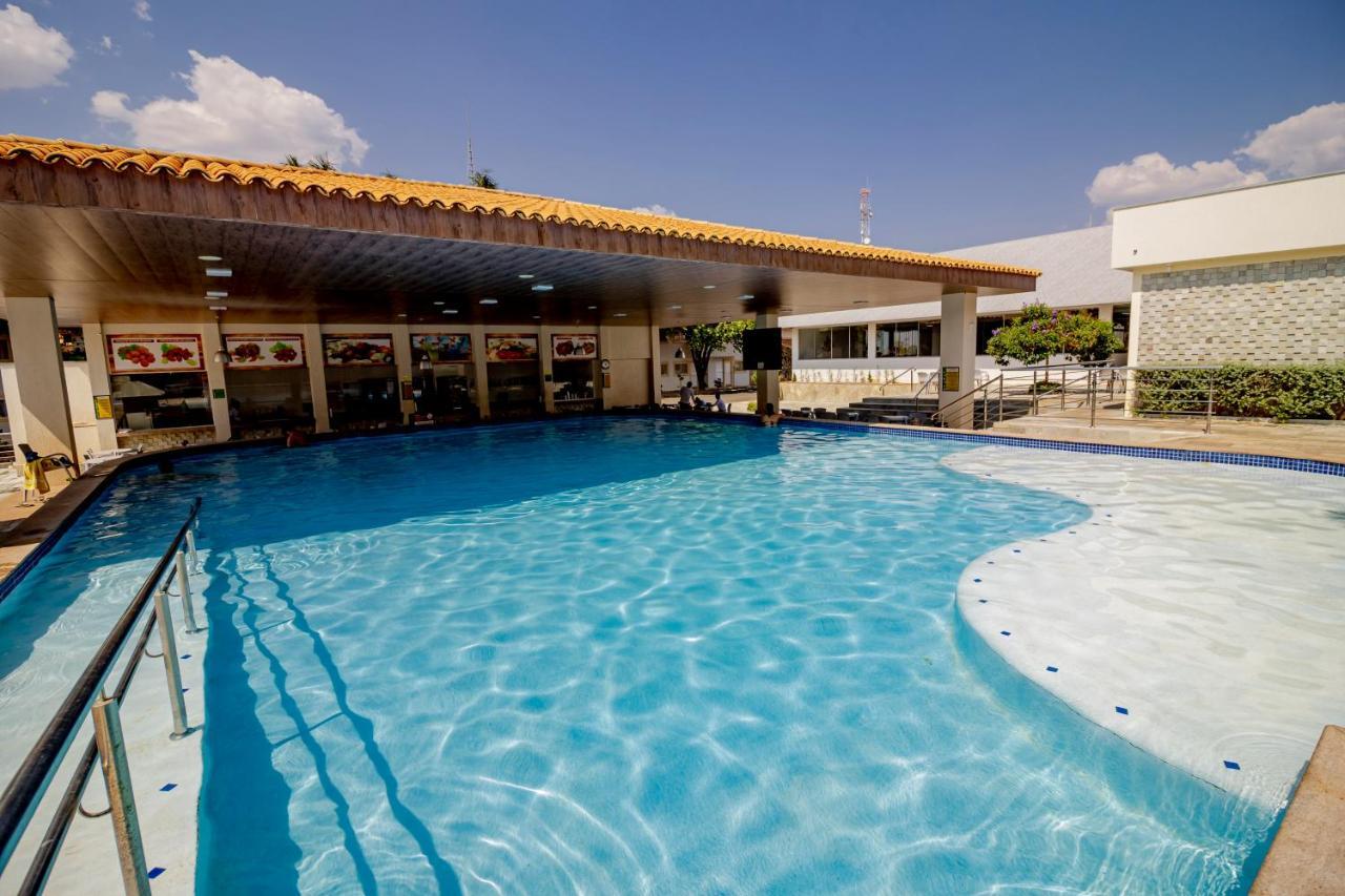 Diroma Resort Com Um Dia No Acqua Park Caldas Novas Exteriér fotografie