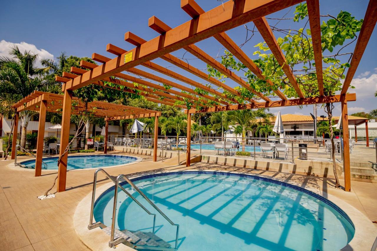 Diroma Resort Com Um Dia No Acqua Park Caldas Novas Exteriér fotografie
