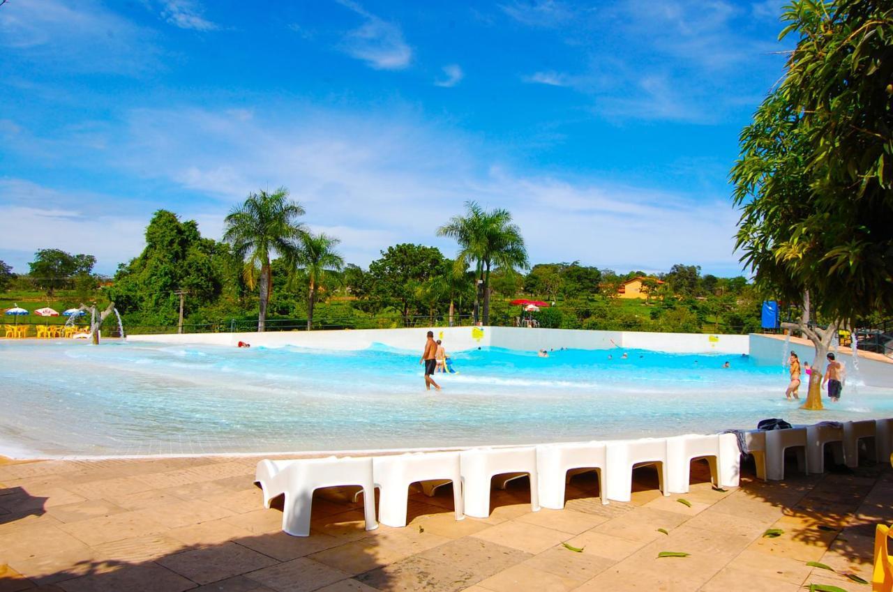Diroma Resort Com Um Dia No Acqua Park Caldas Novas Exteriér fotografie